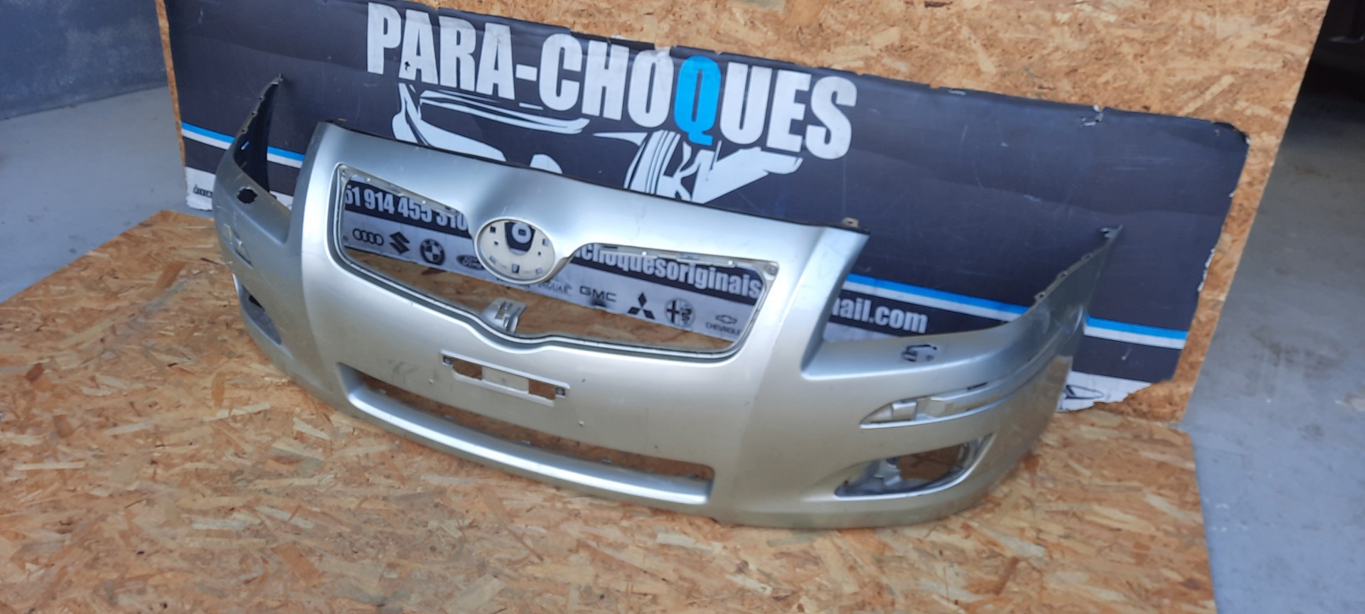 Peça - Parachoques Toyota Avensis 06-08