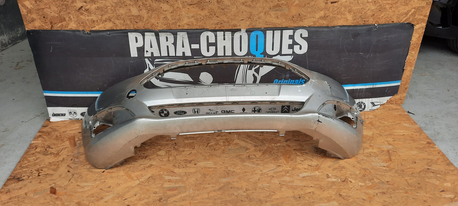 Peça - Parachoques Ford Fiesta 13-16