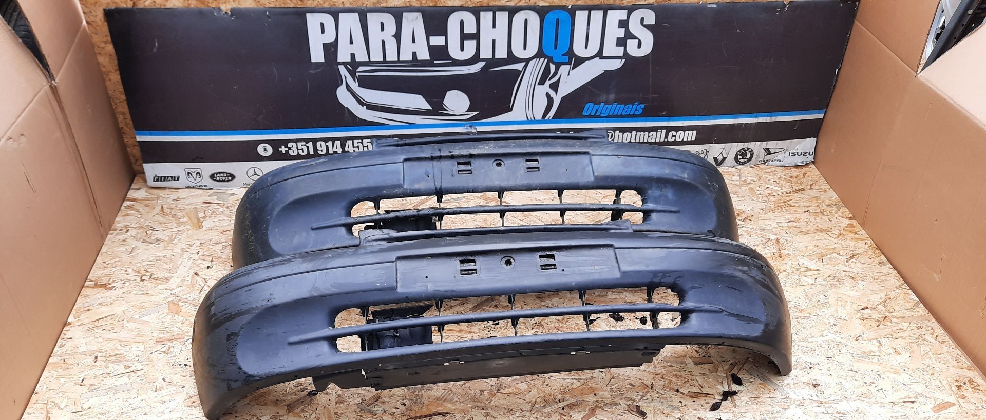 Peças - Parachoques Renault Kangoo 96-03