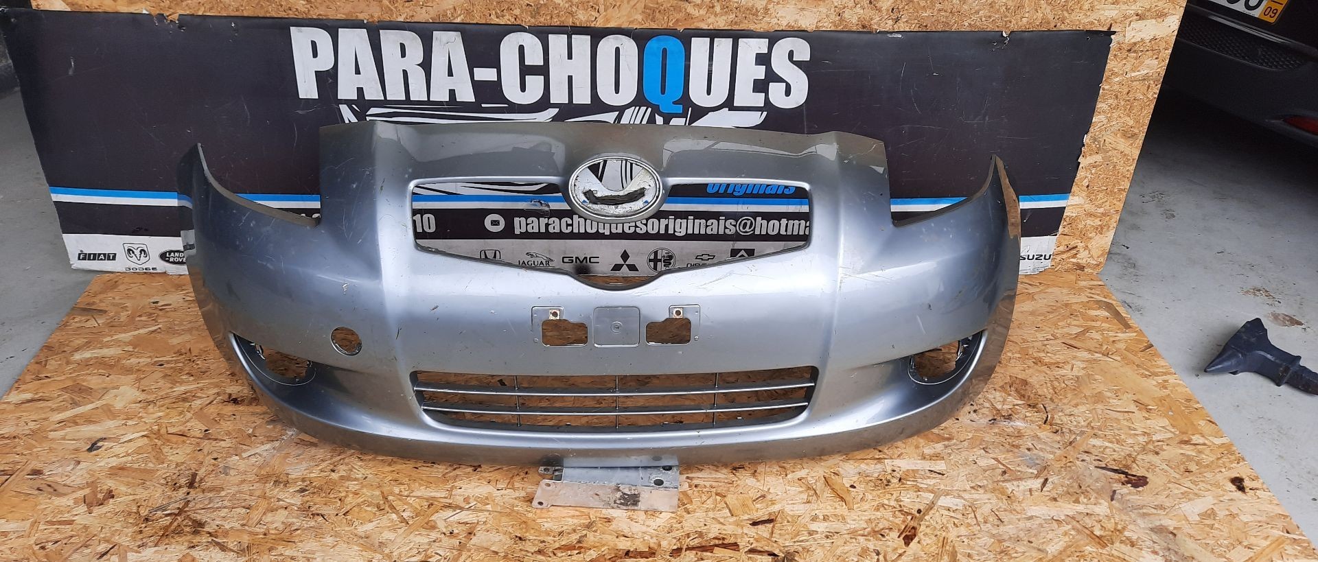 Peças - Parachoques Toyota Yaris 05-08