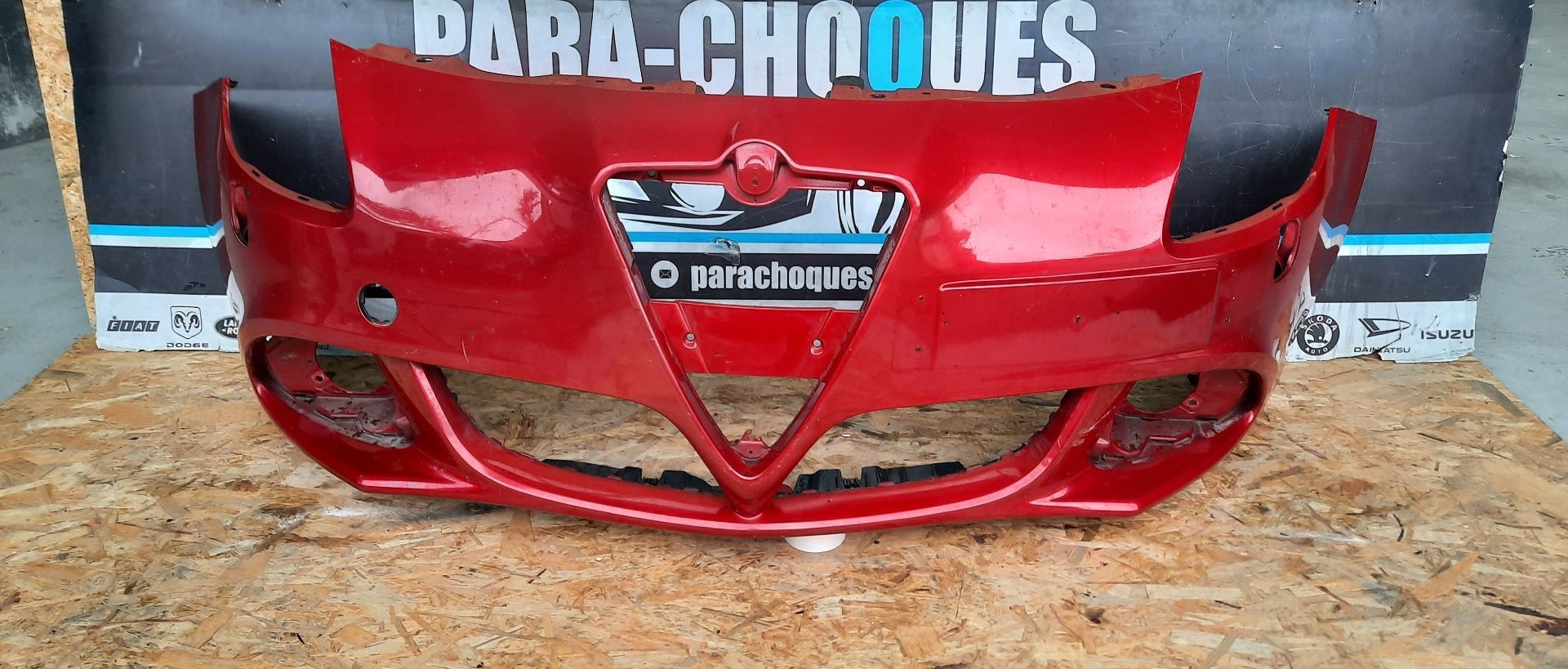 Peças - Parachoques Alfa Romeo Giulietta C/ Lava Farois