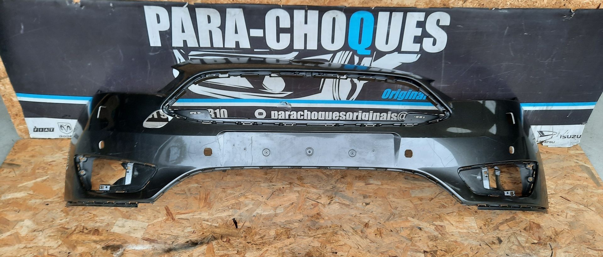 Peças - Parachoques Ford Focus 15-17 C/Lava Farois Sensores