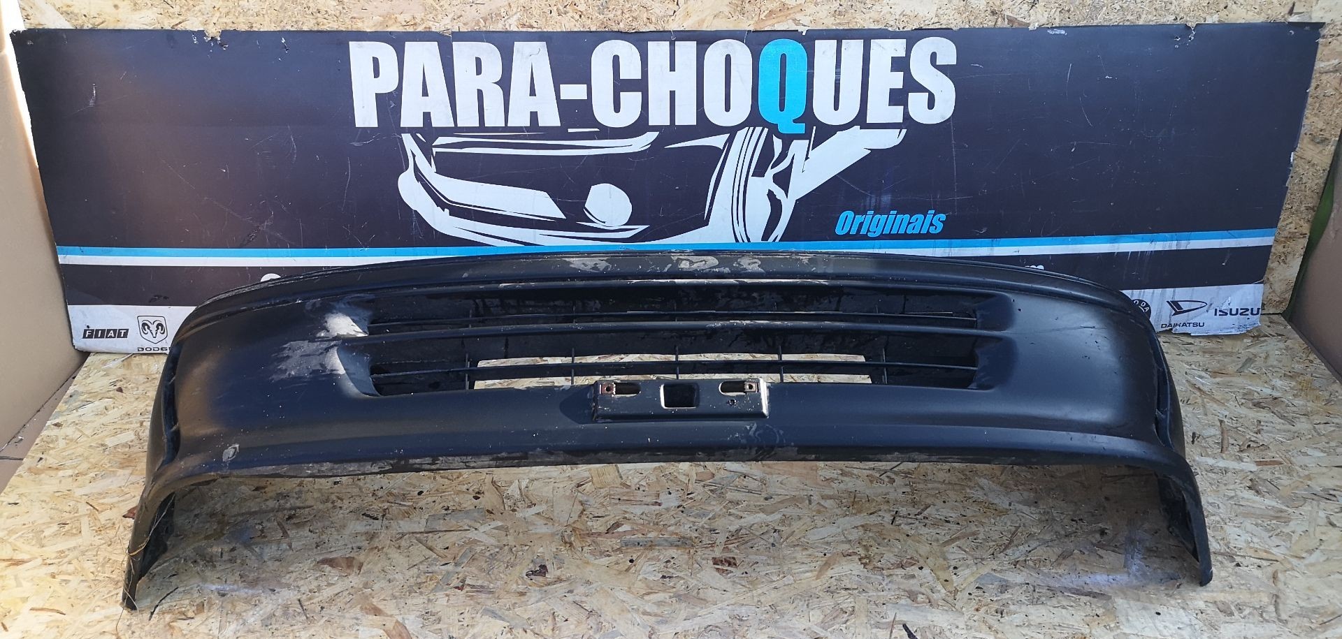 Peça - Parachoques Toyota Hiace 90-96