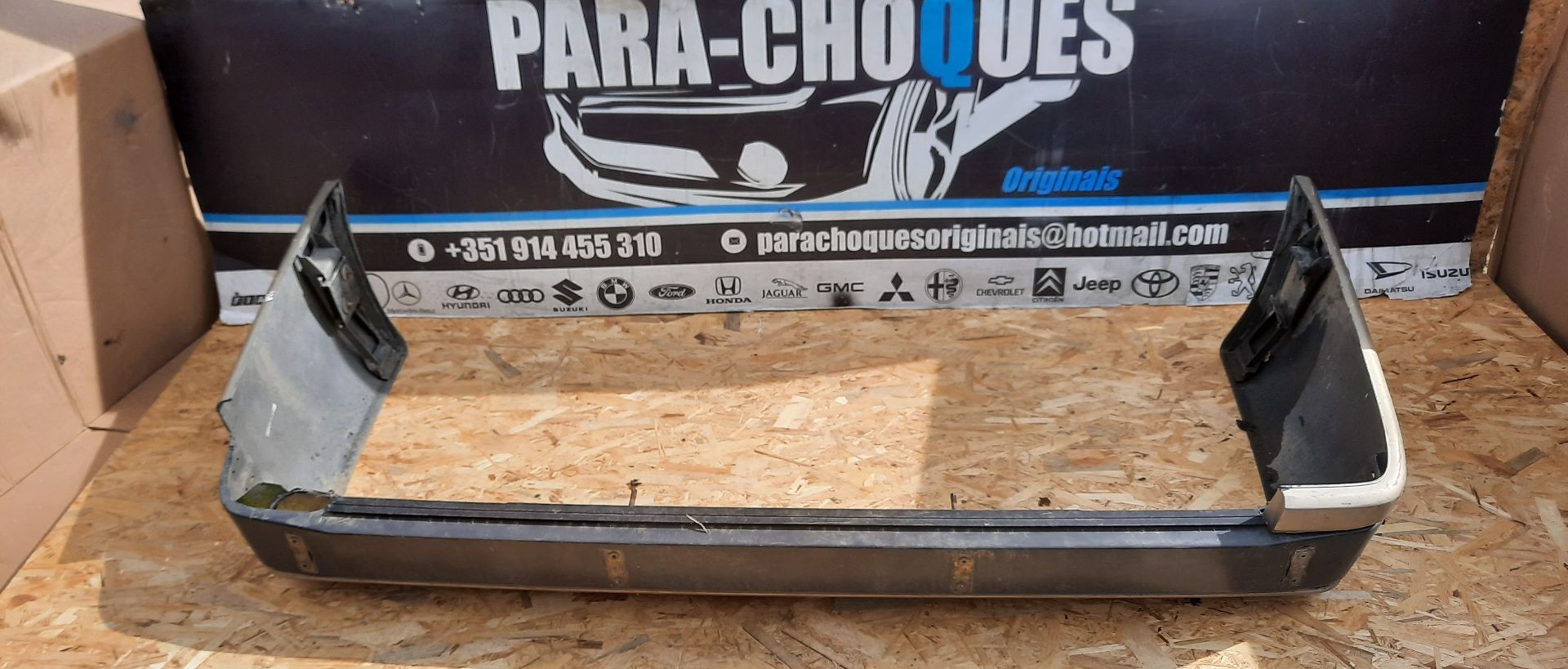 Peças - Parachoques Mercedes W124 Carrinha