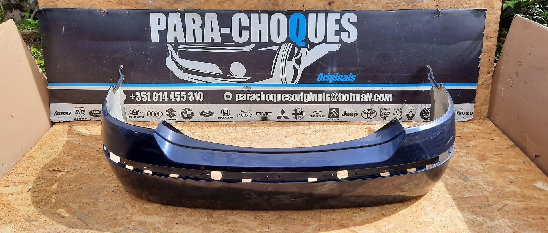 Peças - Parachoques Ford Mondeo  Sedan 00-05