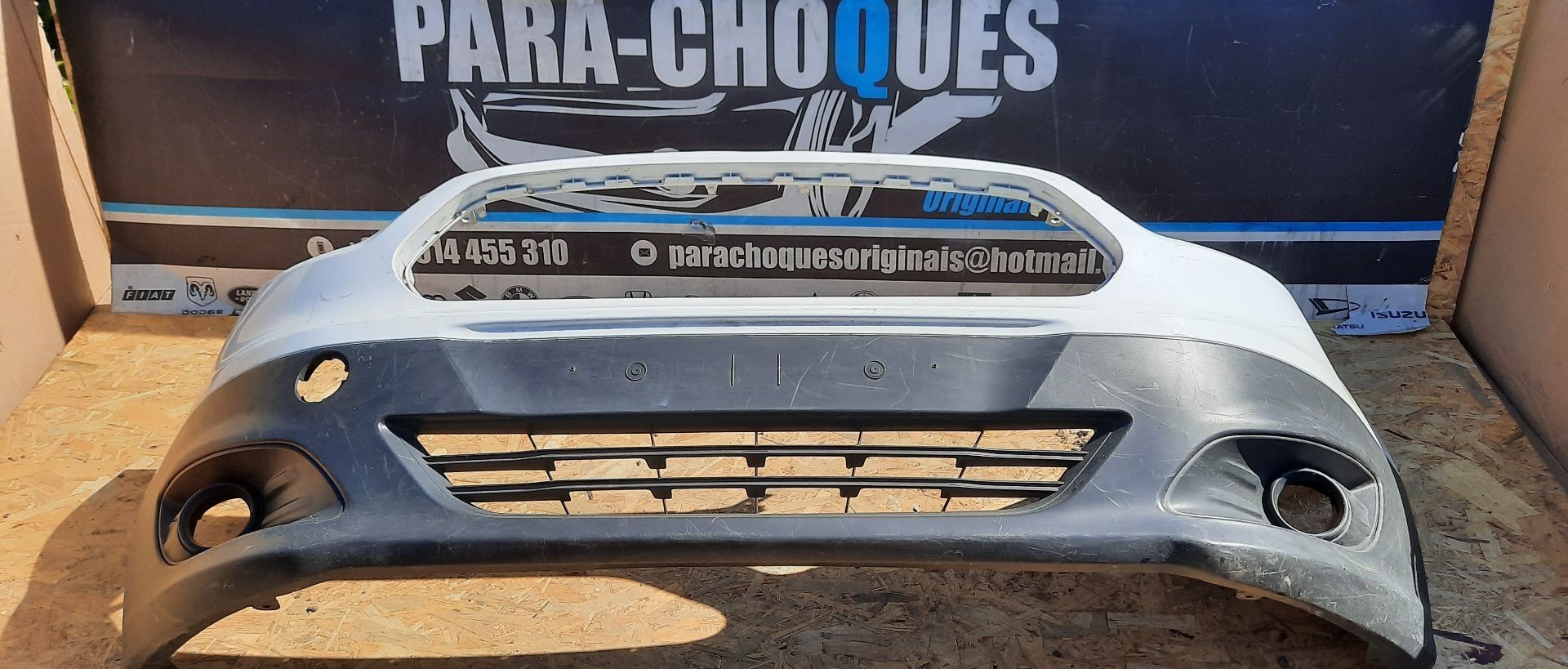 Peças - Parachoques Ford Transit Courier 13-18