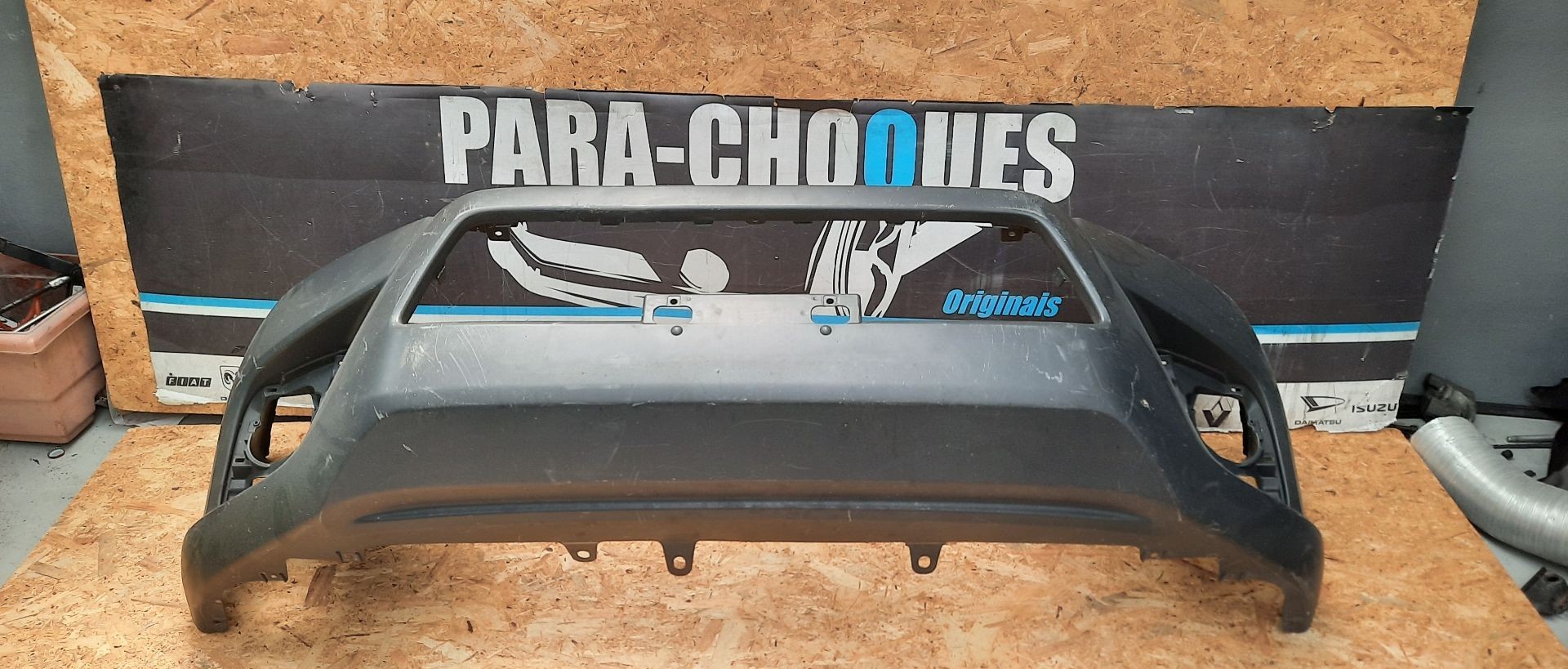 Peças - Parachoques Toyota Hilux 16-19