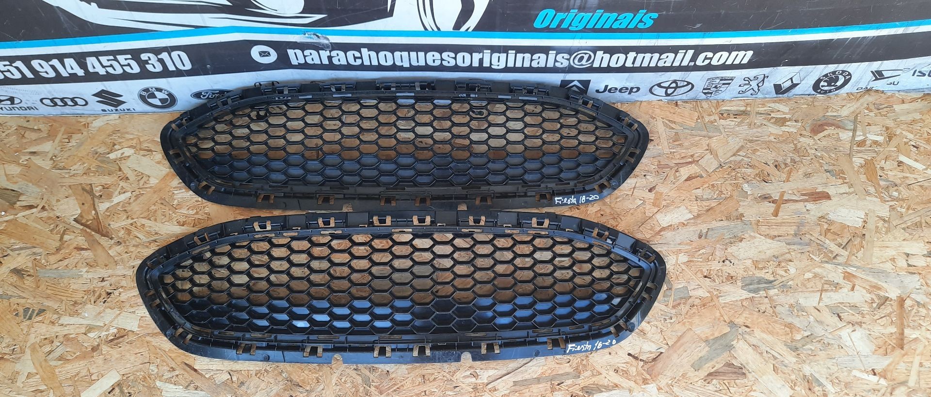 Peças - Grelha Parachoques Ford Fiesta 17-20