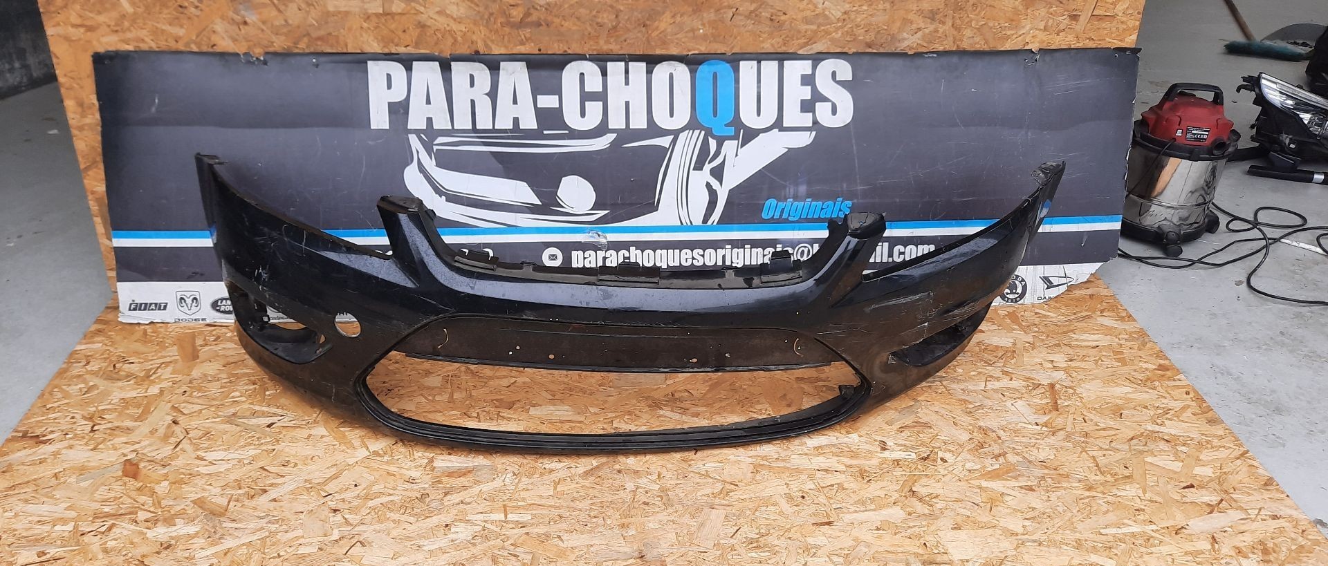 Peças - Parachoques Ford Focus  05-08