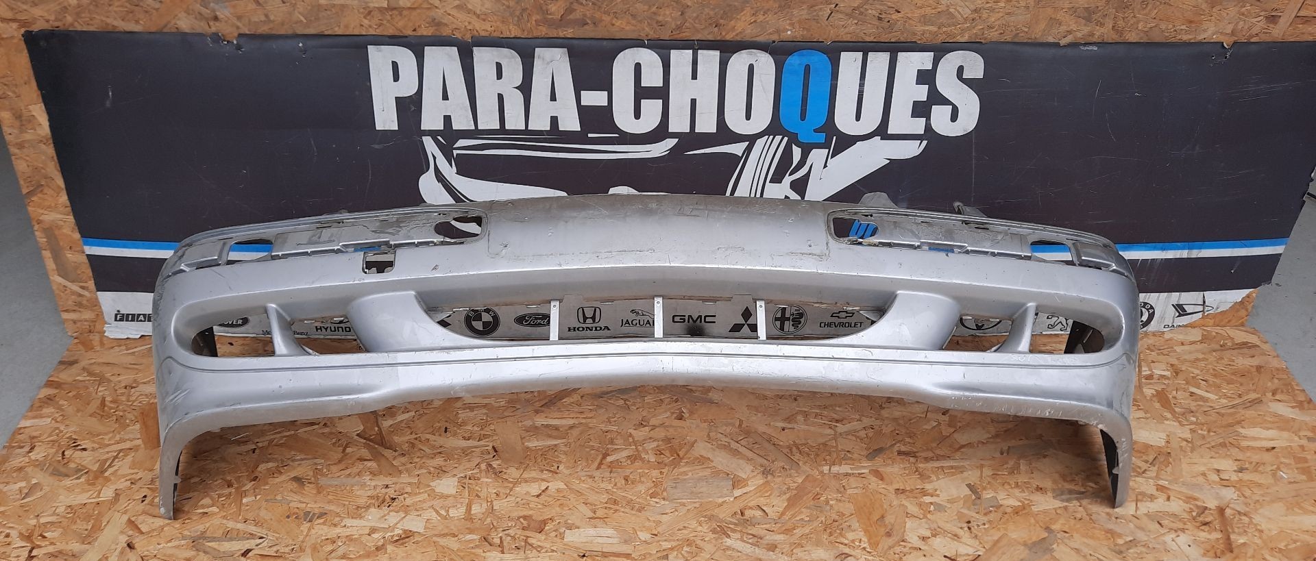 Peças - Parachoques Mercedes Classe E W210 99-02