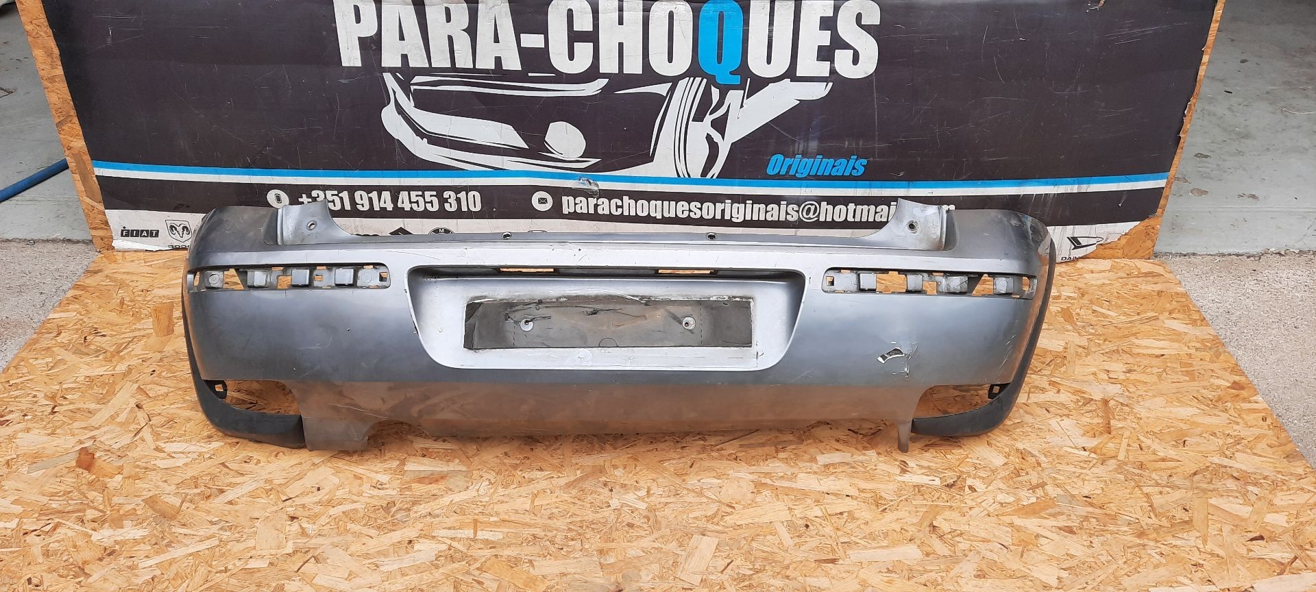 Peças - Parachoques Opel Corsa C 03-08