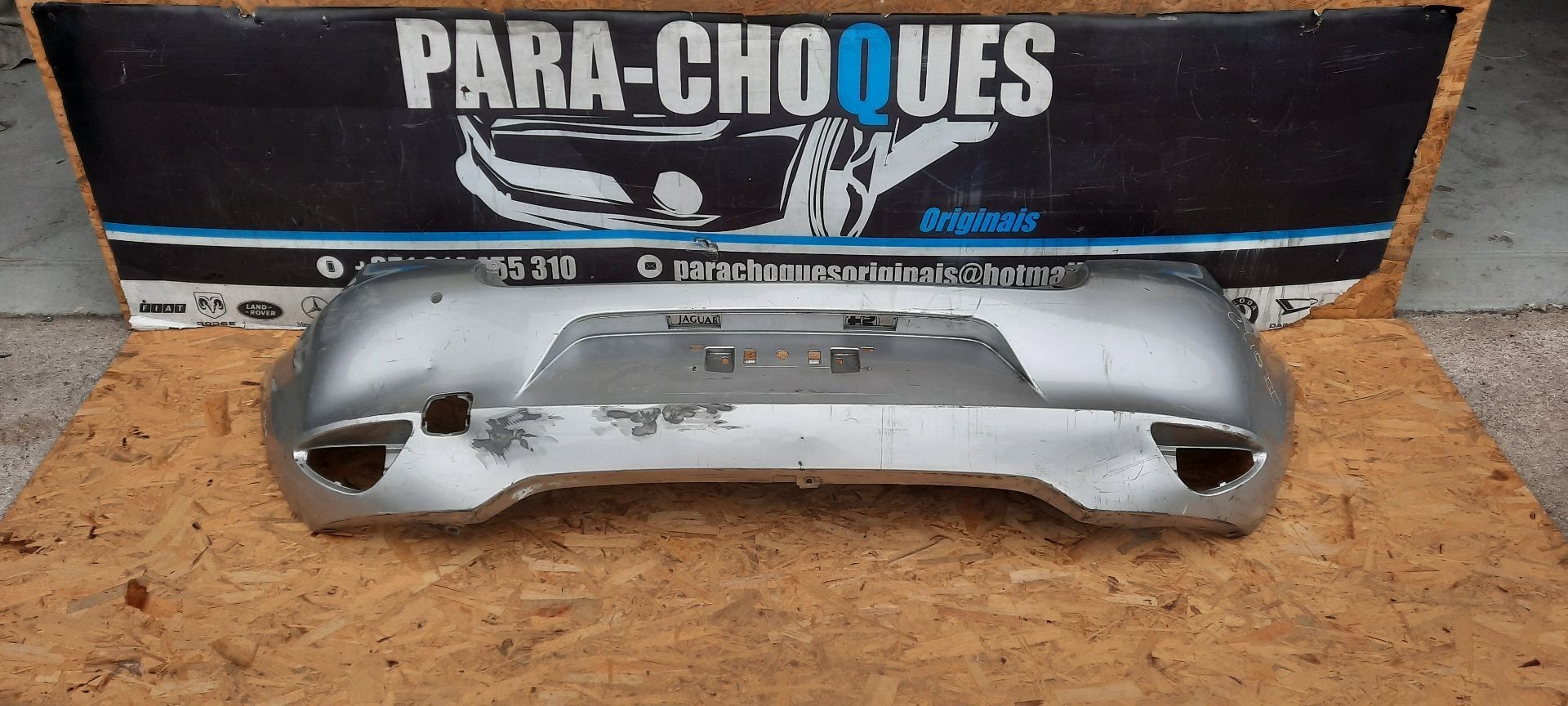 Peças - Parachoques Renault Clio 3 185 09-12