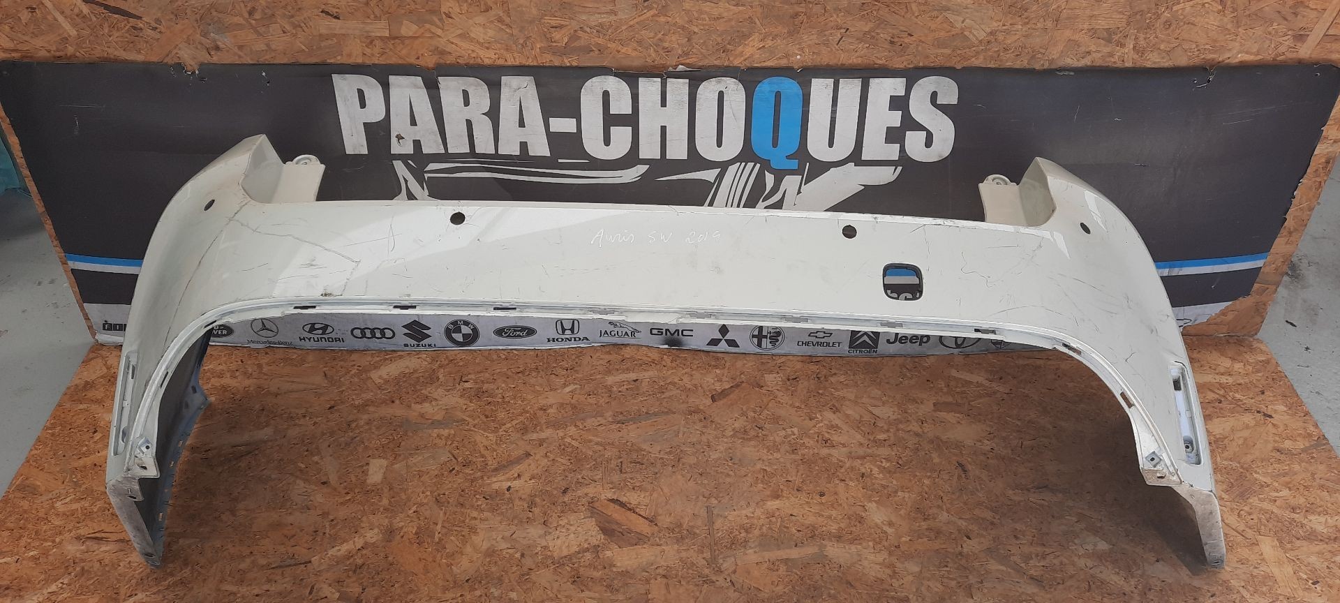 Peças - Parachoques Toyota Auris Sw 19-20