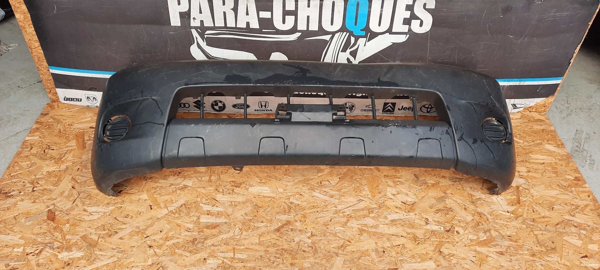 Peças - Parachoques Toyota Hilux 05-12